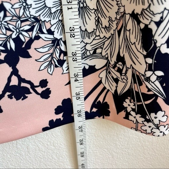 Guess Off the Shoulder Multi-Printed Scuba Dress with Removable Straps - Size 6 - Picture 12 of 14